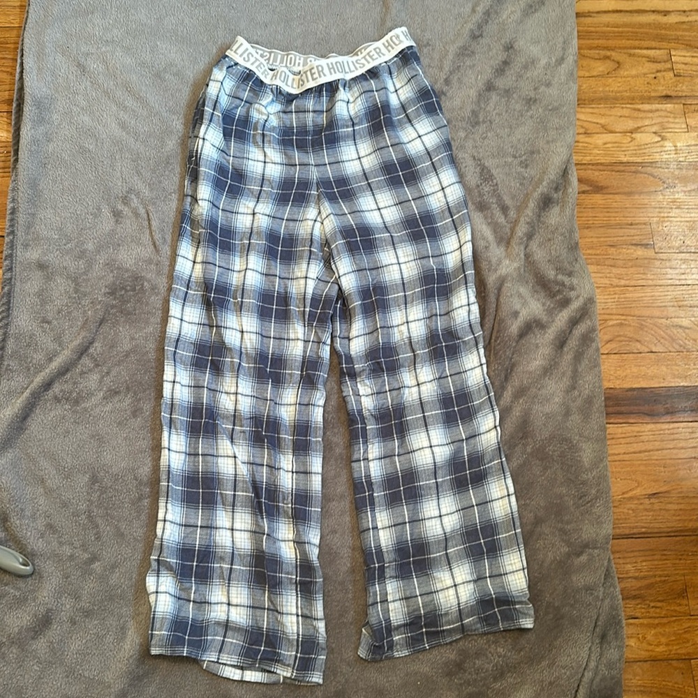 Hollister High Waisted Plaid Pajama Pants